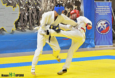 Бьют чекисты друг друга