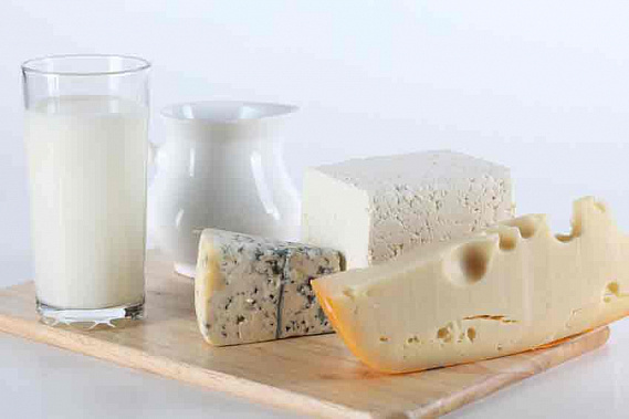 Вам помогут жирный сыр и обезжиренный йогурт