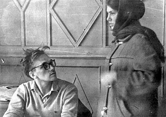 1964 год. Ответственный секретарь газеты «Комсомолец» Александр ЩЕРБАКОВ дает мне задание.