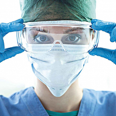 Очки от коронавируса не спасают, а линзы здоровью не навредят