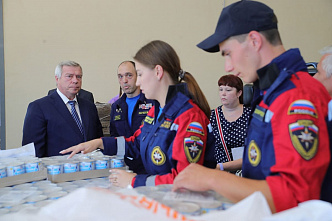 Почти тысяча волонтеров из Ростовской области участвует в акции «#МЫВМЕСТЕ с Донбассом»