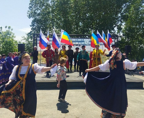 Сегодня в станице Кочетовской открылся фестиваль «Закруткинская весна – 2023»