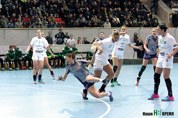 Как мадьярки ни наяривали…