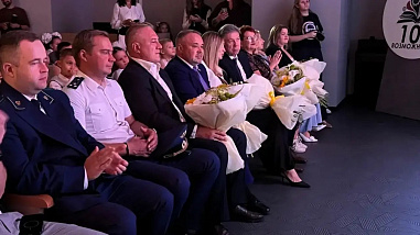 В Ворошиловском районе донской столицы сегодня состоялись праздничные линейки