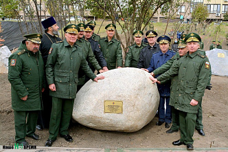 Армия занимается благоустройством городской территории