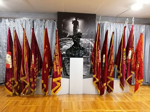 Учиться патриотизму у шахтеров и непокоренного Донбасса