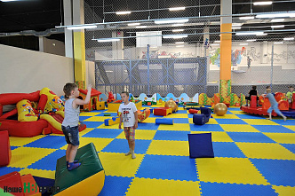 Дружба начинается...