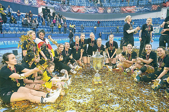 Вот он – миг славной победы. Болельщики требуют его повторить – на бис...