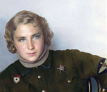 Летчицу-аса Лилию ЛИТВЯК называли Белой Лилией Сталинграда.