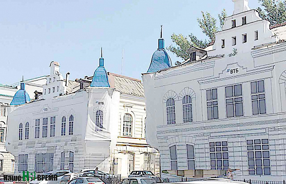 Колорит старого Ростова хранят такие здания, как бывший доходный дом Кушнарева (известные зда ния-близнецы). Он вовсе не нуждался в баннере. Тем более что дом – жилой.
