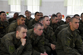 На войне сердце просит музыки вдвойне