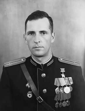 Память о жестоком времени и павших советских воинах не угаснет никогда...