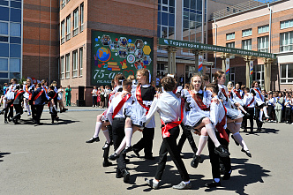 25 05 2024 Последний звонок в ростовской школе №75