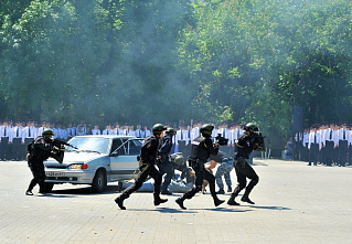 Полицейских прибыло