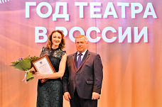 У театра - свой календарь