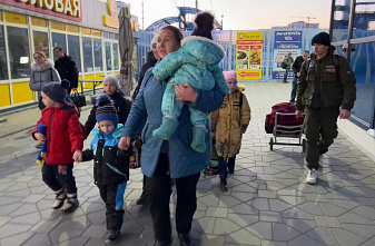 Волонтеры Ростовской и Липецкой областей помогли эвакуироваться многодетной семье из Донбасса