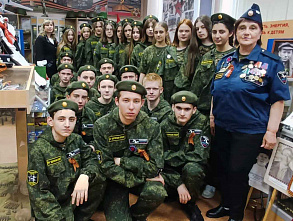 Донской губернатор поощрил школьных поисковиков и музейщиков из села Пешково