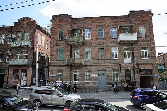 Губернатор раскритиковал ремонт фасадов исторических домов Ростова
