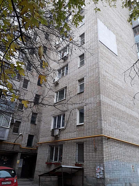 В Ростове в девятиэтажном доме на Гагринской четыре месяца не работают лифты