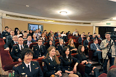 С праздником, товарищи полицейские!