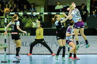 Смели с пути датчанок