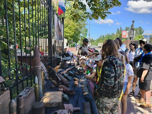 В Ростове у памятника «Солдатам Победы»…