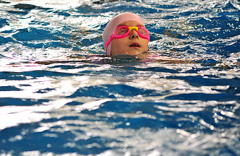 31 10 2025 На Дону побывал олимпийский чемпион по плаванию Евгений Рылов