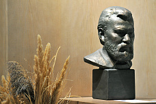 11 07 2025 Выставка известных и нереализованных работ скульптора Скнарина