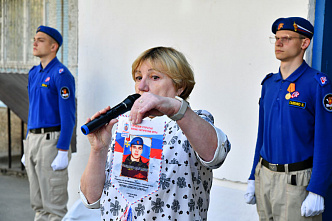 И сохранит память вечно его мемориальная доска