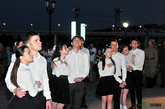 Вставай, страна огромная…