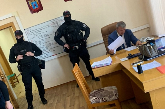 Момент задержания В. Сидорова в ноябре 2023 года. Источник фото: 1rnd.ru.