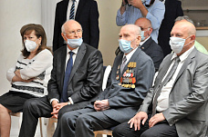 Два жителя Дона стали почетными гражданами регион