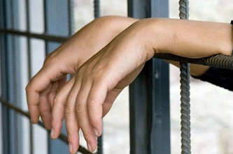 Мошенница вовлекла несовершеннолетнего в совершение преступлений