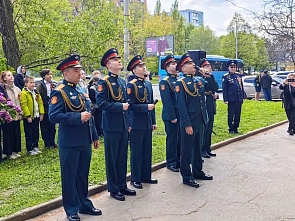   Ростов-на-Дону: во дворах ветеранов - торжественные марши