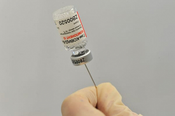 Сделать прививку от COVID-19 без прописки и полиса можно в ростовской областной клинической больнице