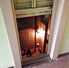 В Таганроге насмерть разбился упавший в шахту лифта