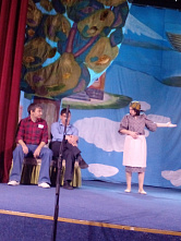 Мясниковский народный театр сыграл первую весеннюю премьеру