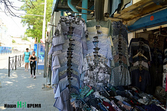 На Центральном рынке Ростова продолжают демонтировать ларьки