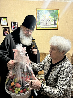 Она поставила свой автограф на стене Рейхстага...