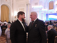 Герой России Александр ДЗЮБА и Рамзан КАДЫРОВ прекрасно понимают друг друга.