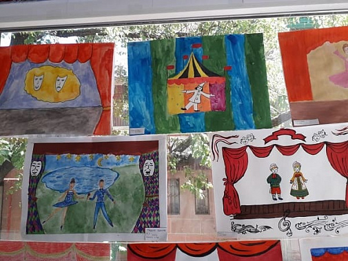 В ростовской библиотеке им. Карамзина открылась выставка-конкурс детского рисунка