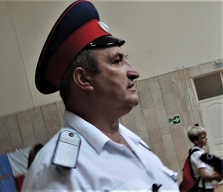 Сегодня поздравления принимает егорлыкский атаман, краевед, поисковик Дмитрий Санин