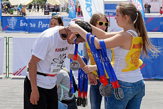 На четырех дистанциях