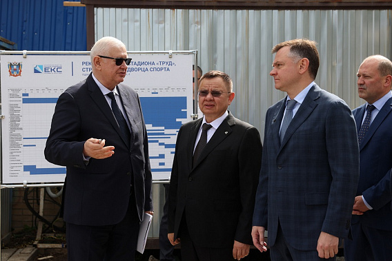 На стройплощадке стадиона 