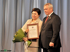 Комсомольская юность наша