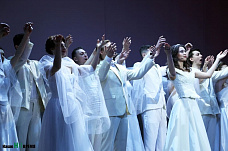 Награды за доблестный труд и музыкальные подарки