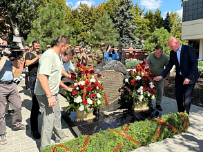В ЛНР открыли памятник воинам-железнодорожникам, погибшим в ходе СВО