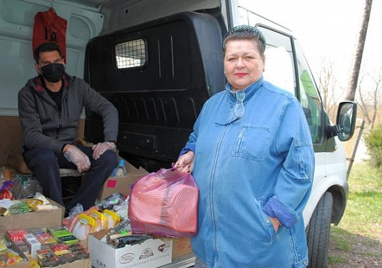 Предприниматель бесплатно развозит покупки по селам Октябрьского района