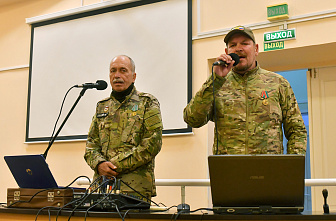 07 11 2025 Ростовскому госпиталю для ветеранов войн подарили концерт и библиотеку