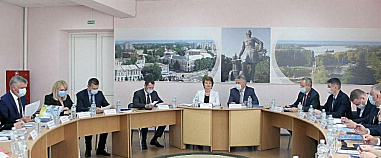 Как главы с министром деньги считали